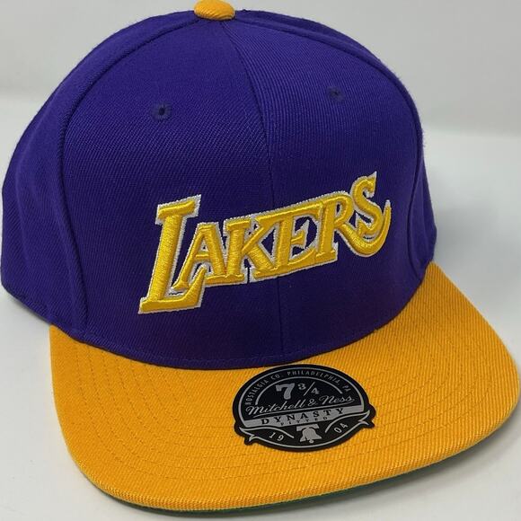 Mitchell & Ness Los Angeles Lakers Two Tone Fitted Hat Cap Size 7 3/4 Purple NEW - Picture 4 of 4